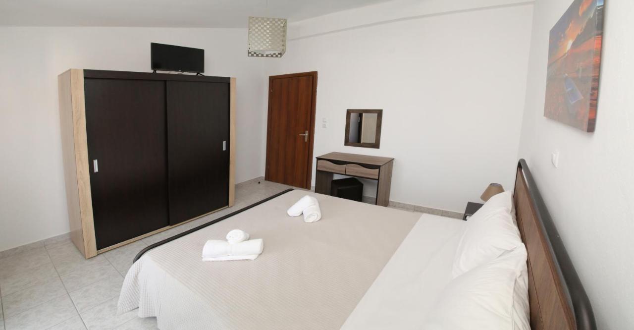 Lampias Apartments Keramotí Exteriér fotografie